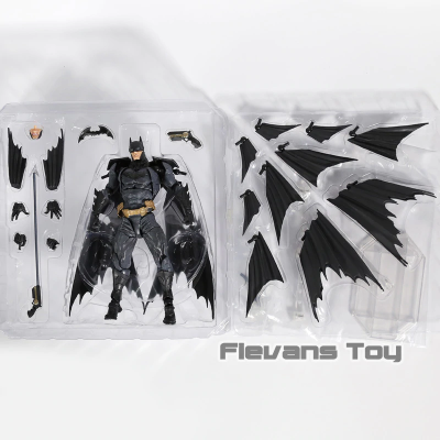 Action Figure: Batman - Revoltech #009 - Taki Shop