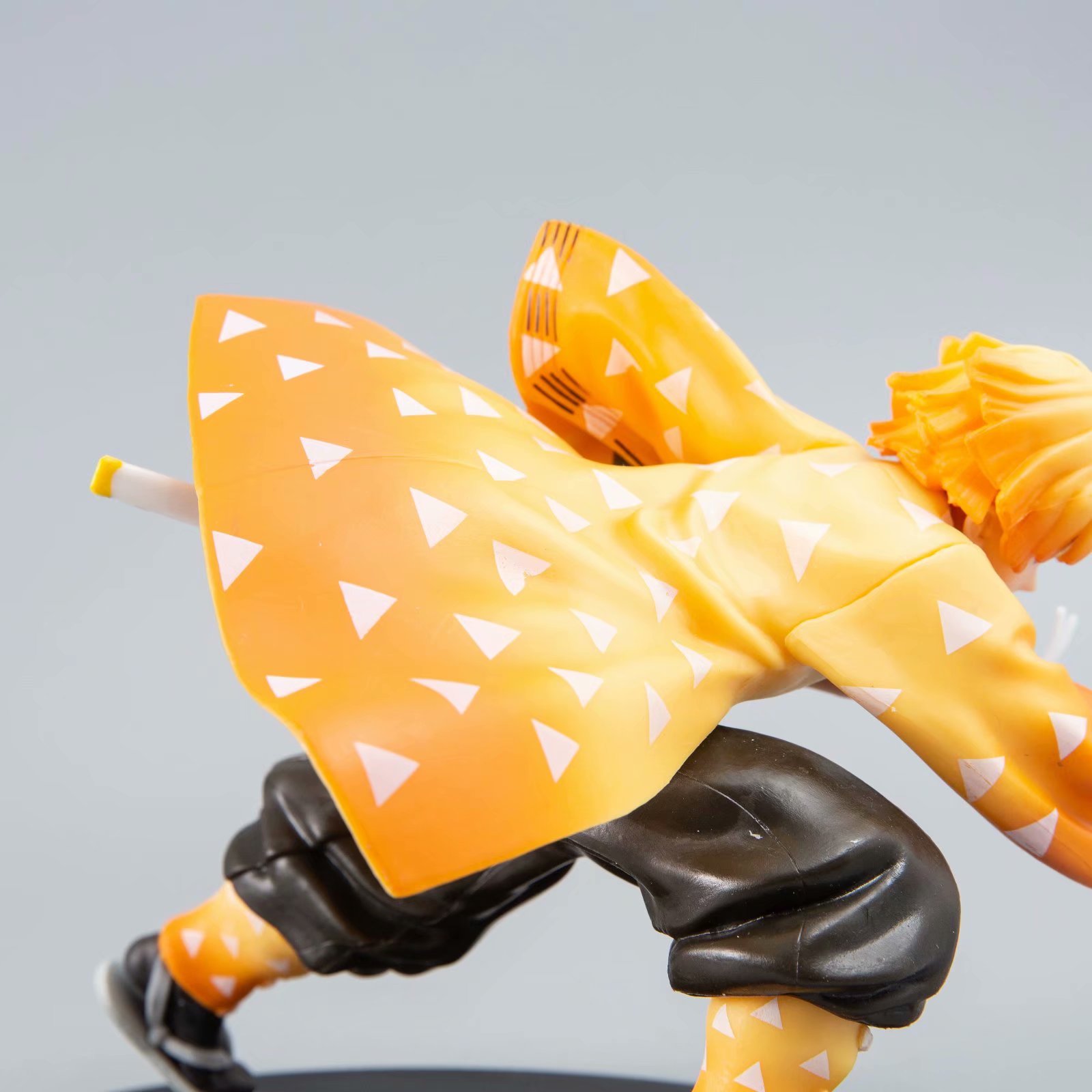 banpresto zenitsu figure