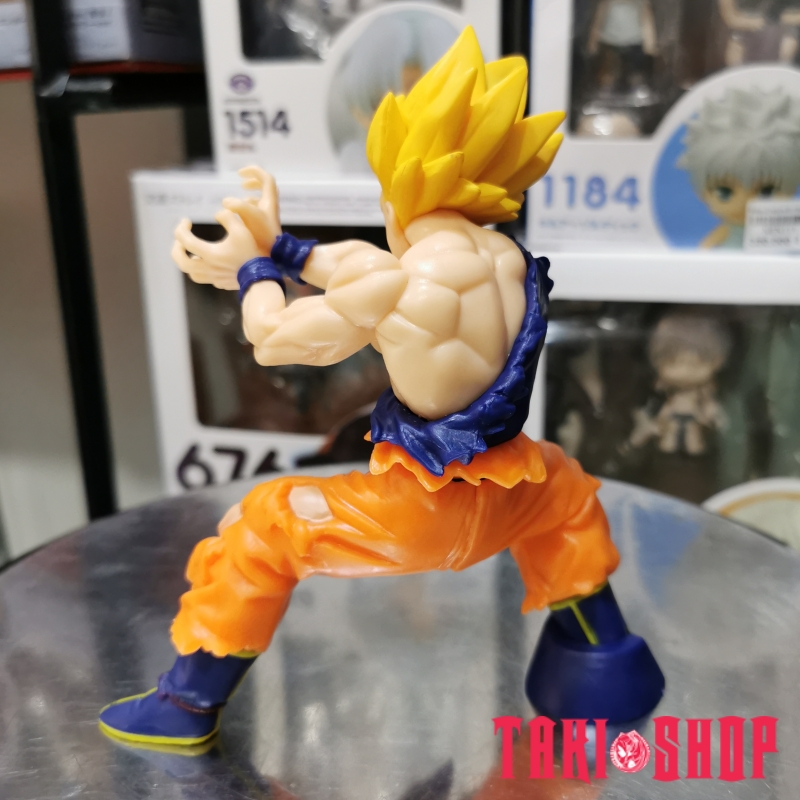 FIG865 – Super Saiyan Son Goku – Kamehameha – Ao 1 Ben 2022 (5)