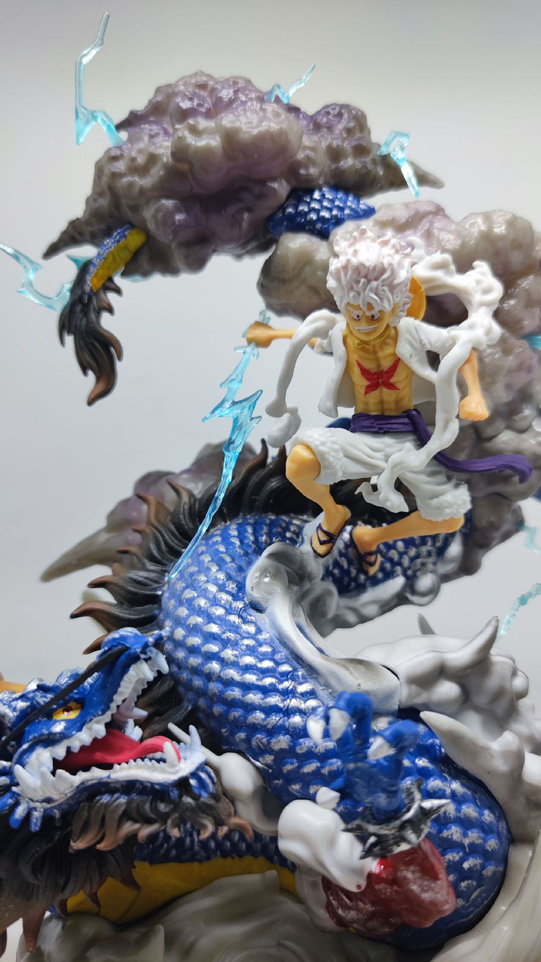 FIG579 – Luffy Gear 5 & Rong Kaido – 3