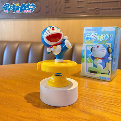 Mô hình mini figure: Doraemon Đá 1 Chân - Lò Xo